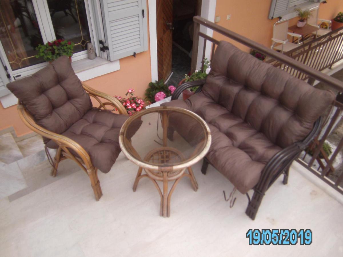 Apartament George'S House Ágios Matthaíos Zewnętrze zdjęcie