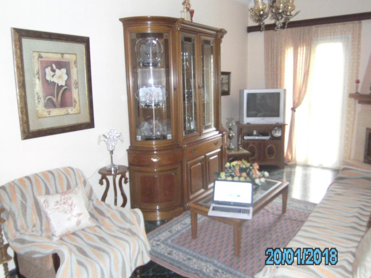 Apartament George'S House Ágios Matthaíos Zewnętrze zdjęcie