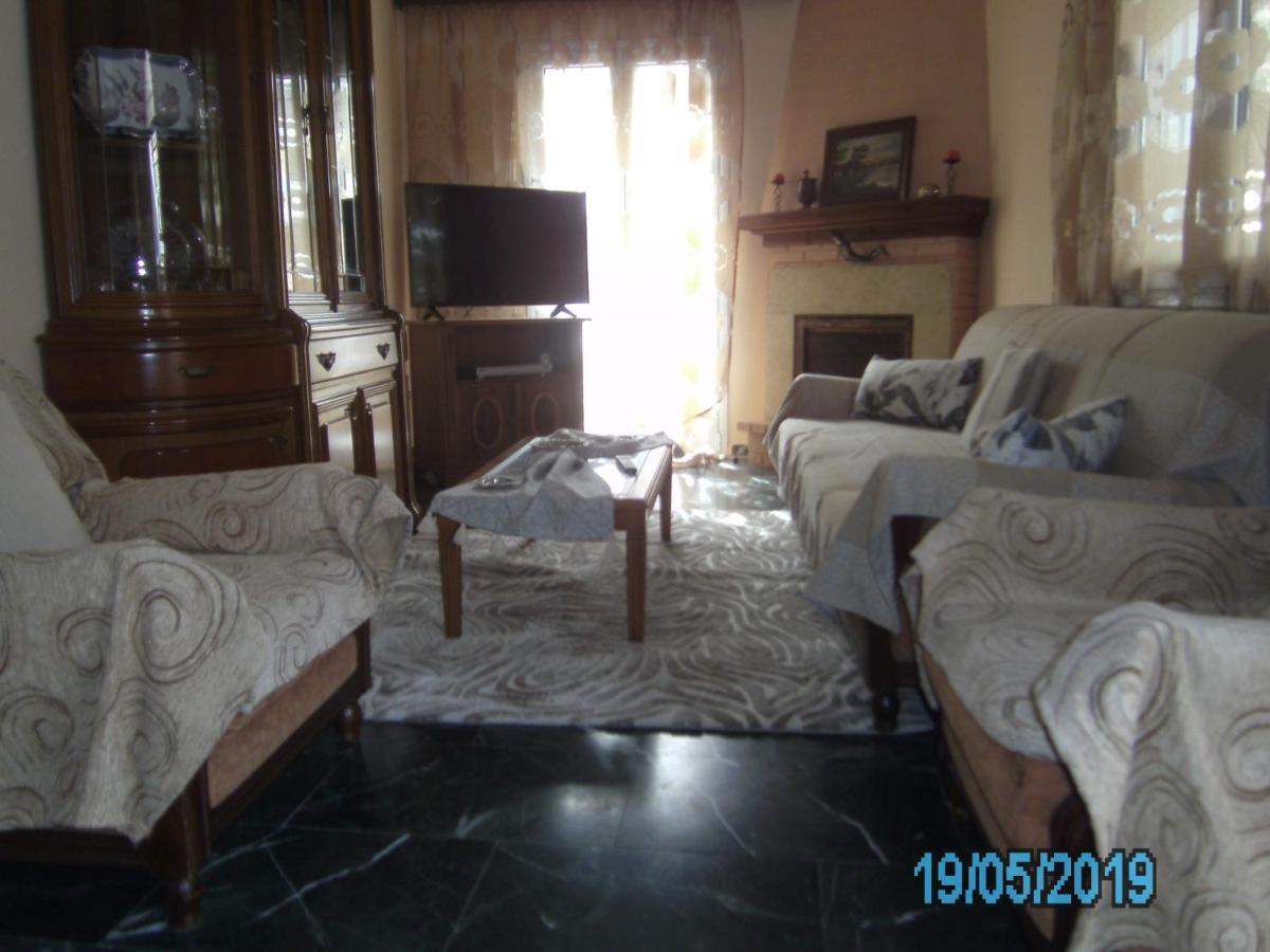 Apartament George'S House Ágios Matthaíos Zewnętrze zdjęcie